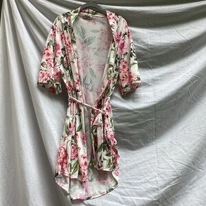 Show Me Your MuMu white and pink floral lightweight  bathrobe, size one size